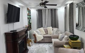 11Onessex1 In The Heart Of Kingston Ja Dn Vacations